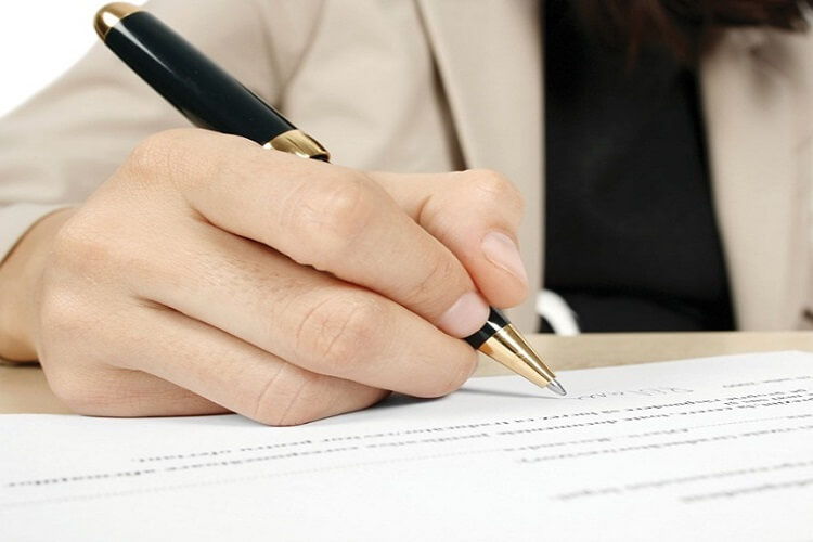 Những lợi ích và rủi ro khi thuê nhà qua môi giới